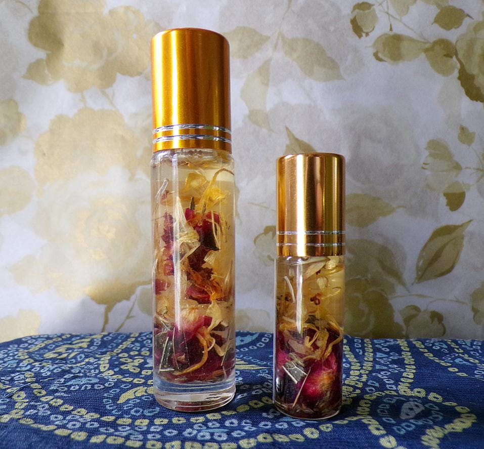 The Queen's Oil | Enochian Spellcast (Power, Authority, Inner Beauty, Confidence, Self-Esteem, Courage, Inner Goddess, Angel Magick)