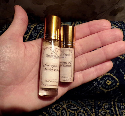 **LIMITED** Clairvoyance Oil (Boost the Crown and Third Eye Chakra, Awaken, Nourish, Empower, Angel Magick)