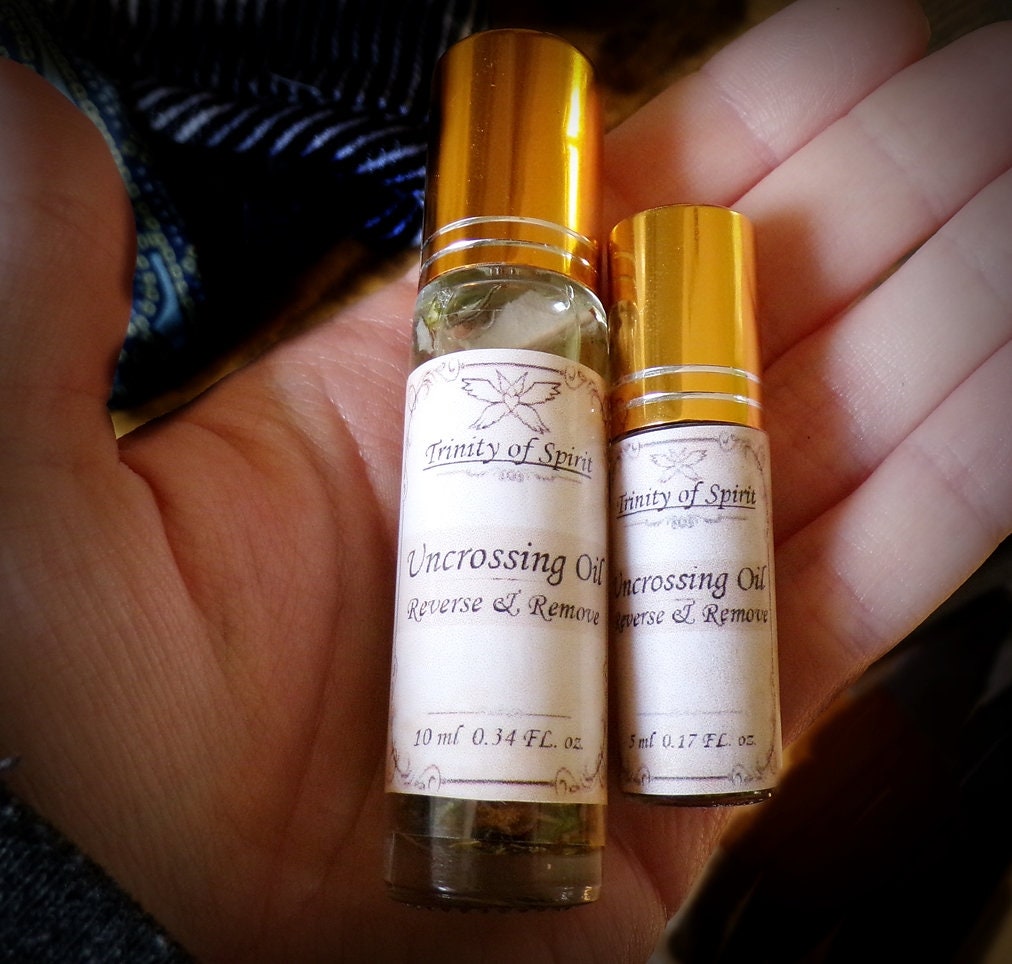 **LIMITED** Uncrossing/Reversing Oil (Break Hexes, Curses, Banish, Cleanse, Dissolve Negative, Angel Magick)